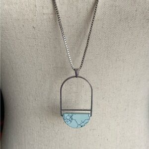 NWT-UNIVERSAL THREAD-LONG SILVER TONE NECKLACE